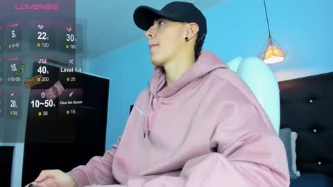 Snapshot of good_sheep chatting on 12.03.25 good_sheep online show from 12.03.25