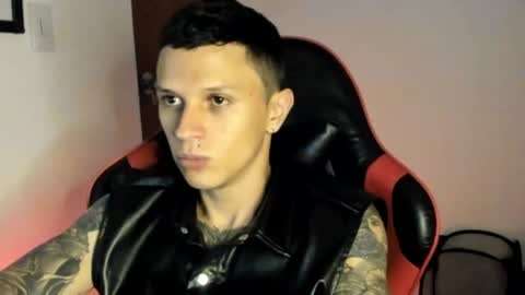 Snapshot of goodboy69i chatting on 04.19.26 goodboy69i online show from 04.19.26