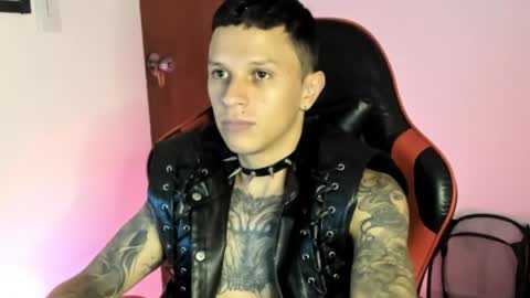 Snapshot of goodboy69i chatting on 04.19.26 goodboy69i online show from 04.19.26