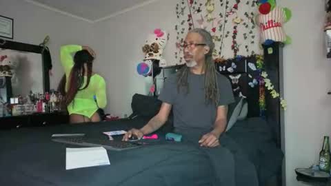 GoodieTimes1 Mrs. Bonnie  Mr. Clyde online show from 04.26.26