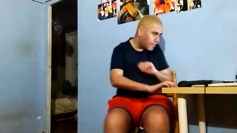 Snapshot of gorak32 chatting on 01.12.26 GoraK online show from 01.12.26