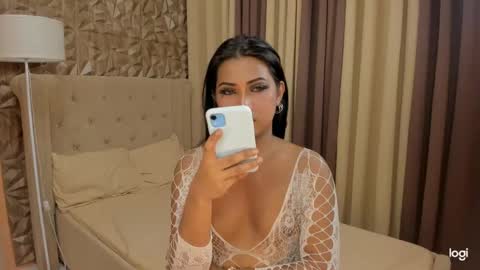 Snapshot of gorgeous_dark_luna chatting on 03.06.25 RIANA online show from 03.06.25