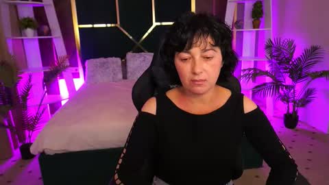 Snapshot of gorgeousalisee chatting on 10.30.25 gorgeousalisee online show from 10.30.25