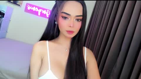 Snapshot of gorgeoustransgirl chatting on 07.05.26 Emmy online show from 07.05.26