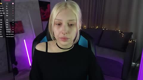 Snapshot of goth__tv chatting on 10.30.25 Violeta online show from 10.30.25