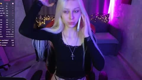 Snapshot of goth__tv chatting on 01.15.26 Violeta online show from 01.15.26