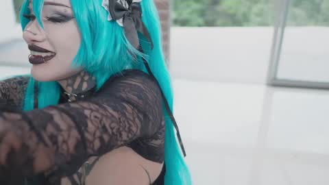 Snapshot of goth_dolll chatting on 02.28.26 sophie Special celebration a the beach 300k followers 3011 and 0112 online show from 02.28.26