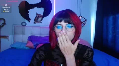 Snapshot of goth_minerva chatting on 09.25.25 goth_minerva online show from 09.25.25