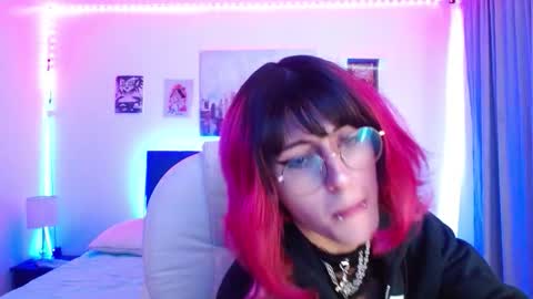 Snapshot of goth_minerva chatting on 12.05.25 goth_minerva online show from 12.05.25