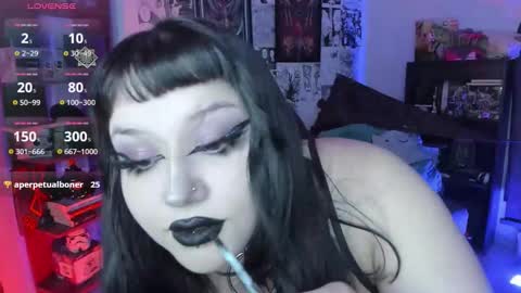 Snapshot of goth_stein chatting on 11.07.25 Engel Please help me to reach 50 thumbs up online show from 11.07.25