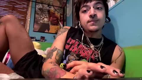 Snapshot of gothboitoy chatting on 12.29.24 Gothboitoy online show from 12.29.24