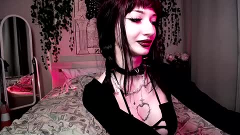 Snapshot of gothdesss chatting on 12.24.24    online show from 12.24.24