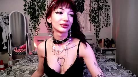 Snapshot of gothdesss chatting on 01.12.25    online show from 01.12.25