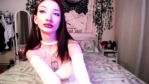 Snapshot of gothdesss chatting on 01.21.25    online show from 01.21.25