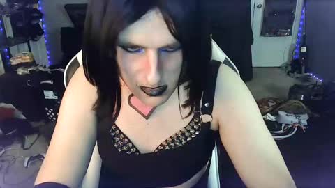 Victoriana online show from 01.13.25