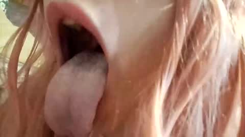 Snapshot of gothicrose4 chatting on 10.12.25 gothicrose4 online show from 10.12.25