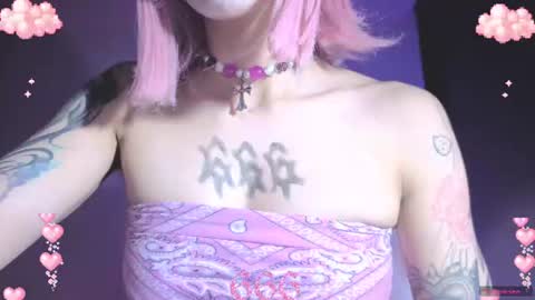 Snapshot of gothicute chatting on 07.30.26 online show from 07.30.26