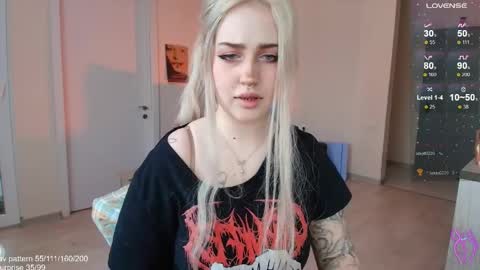 traumfrau Kira angel face devil eyes I SELL A LOT VIDEO IN GALLERY online show from 04.02.26