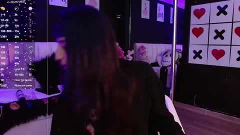 Meredith Alessandra online show from 02.19.25