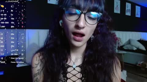 Meredith Alessandra online show from 04.30.26