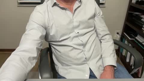 Snapshot of gqimage chatting on 03.04.25 GQImage online show from 03.04.25