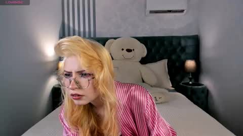 Snapshot of grace_blush chatting on 01.09.26 Grace online show from 01.09.26