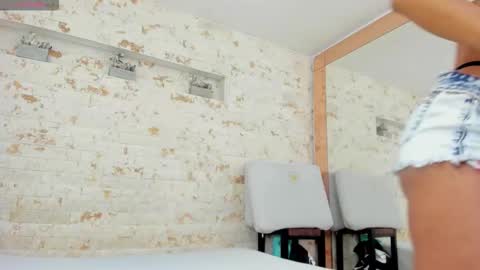 Snapshot of grace_daviss chatting on 11.26.25 GRACE online show from 11.26.25