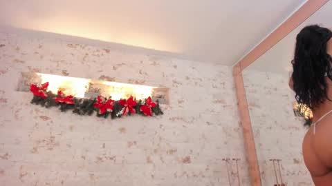 Snapshot of grace_daviss chatting on 12.22.25 GRACE online show from 12.22.25