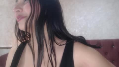 Snapshot of graceblu chatting on 10.23.25 Grace online show from 10.23.25