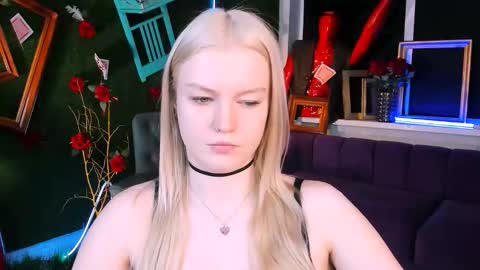 Grace Glamour online show from 11.21.25