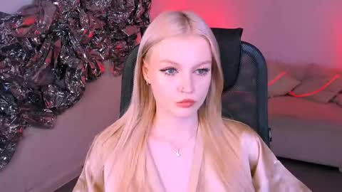 Grace Glamour online show from 11.30.25