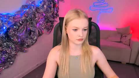 Grace Glamour online show from 12.14.25