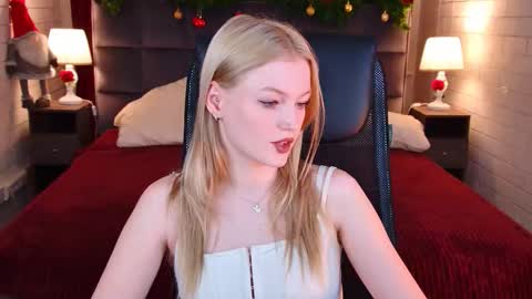 Grace Glamour online show from 12.19.25