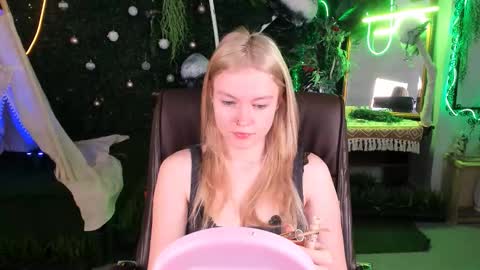 Grace Glamour online show from 02.12.26