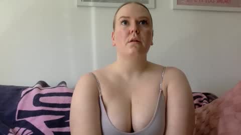 Grace Loves online show from 04.22.26
