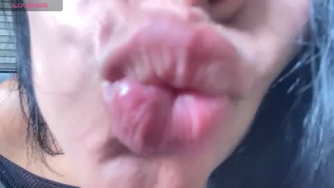 Snapshot of graciadom555 chatting on 12.19.25 GRECIADOMM555 online show from 12.19.25