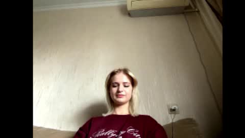 Snapshot of graciasherling chatting on 06.24.26 Sofia online show from 06.24.26