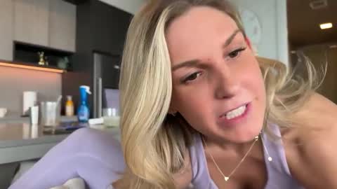 Gracie Mae online show from 02.27.25