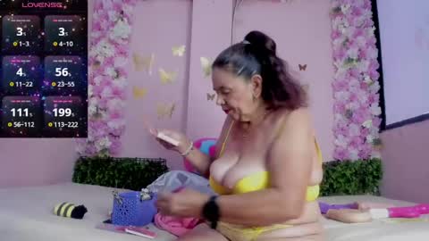 Snapshot of grandmother_milf chatting on 05.16.26 Mi Name is violeta online show from 05.16.26
