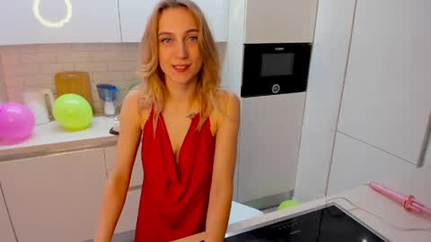Snapshot of graseflower chatting on 05.19.26 Grase online show from 05.19.26