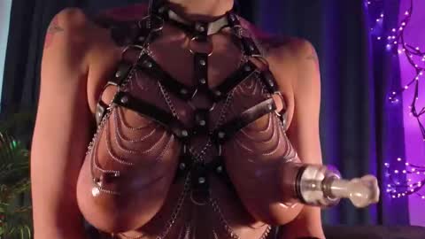 Snapshot of grayce_blossoms24 chatting on 01.13.26 grayce blossoms24 online show from 01.13.26