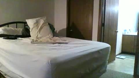 Snapshot of greatgazu chatting on 01.05.25 hotforyou69 online show from 01.05.25