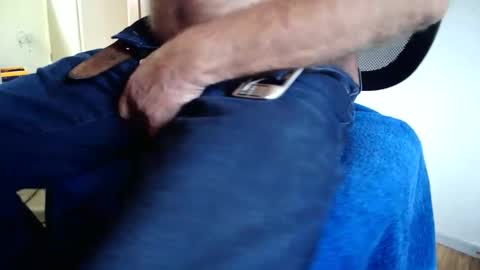 Snapshot of greenforestguy chatting on 09.24.25 greenforestguy online show from 09.24.25