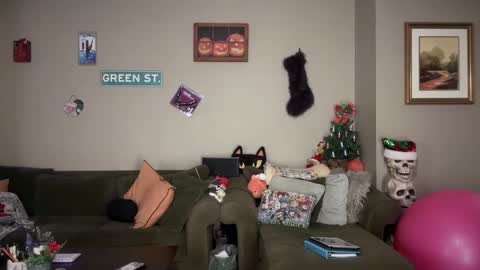 Snapshot of greenxxxqueen chatting on 11.22.25 SexQueen Nikki online show from 11.22.25