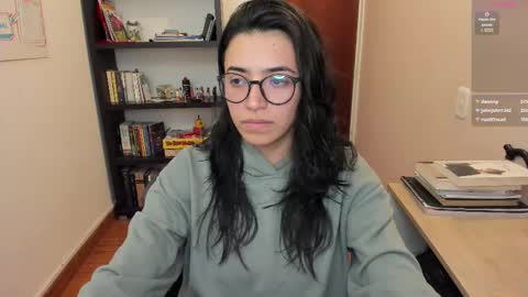 Snapshot of gretagat chatting on 01.12.26 Greta online show from 01.12.26