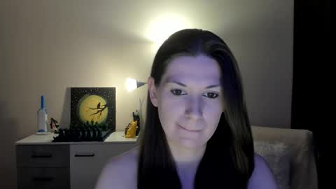 Snapshot of gretamiln chatting on 10.22.25 Greta online show from 10.22.25