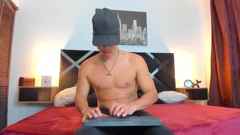 Benjamin online show from 04.23.26