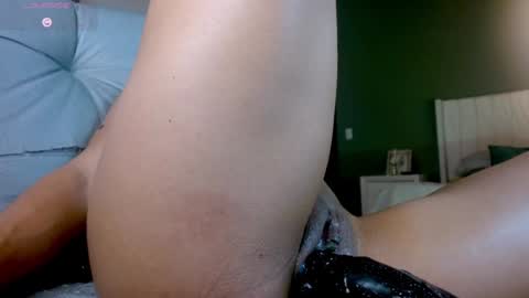 Snapshot of greyslopez chatting on 01.04.25 Greyslopez online show from 01.04.25