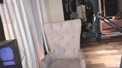 Snapshot of greyslopez chatting on 10.24.25 Greyslopez online show from 10.24.25