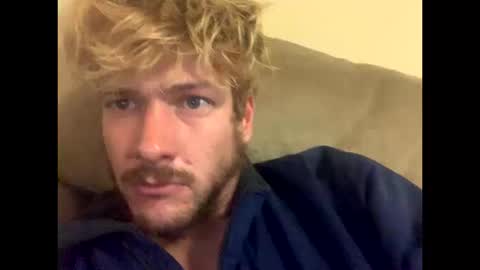 Perfectlyaveragesavage online show from 10.12.25